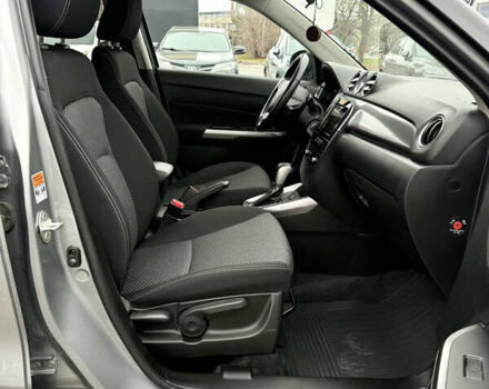 Сірий Сузукі Вітара, об'ємом двигуна 1.59 л та пробігом 35 тис. км за 19500 $, фото 23 на Automoto.ua