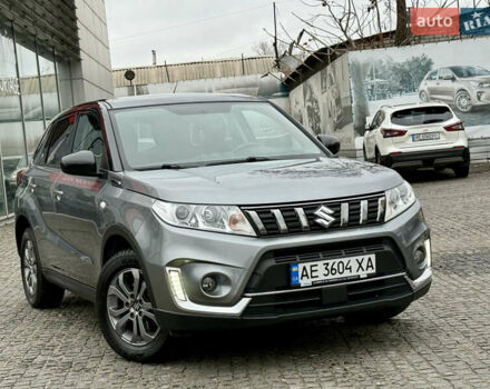 Сірий Сузукі Вітара, об'ємом двигуна 1.59 л та пробігом 35 тис. км за 19500 $, фото 5 на Automoto.ua