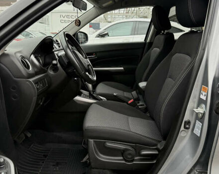 Сірий Сузукі Вітара, об'ємом двигуна 1.59 л та пробігом 35 тис. км за 19500 $, фото 22 на Automoto.ua