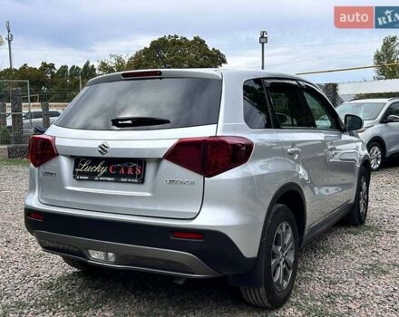 Сірий Сузукі Вітара, об'ємом двигуна 1.59 л та пробігом 42 тис. км за 22500 $, фото 4 на Automoto.ua