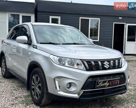 Серый Сузуки Витара, объемом двигателя 1.59 л и пробегом 42 тыс. км за 22500 $, фото 2 на Automoto.ua
