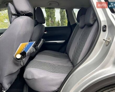 Серый Сузуки Витара, объемом двигателя 1.59 л и пробегом 42 тыс. км за 22500 $, фото 27 на Automoto.ua