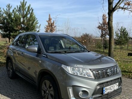 Серый Сузуки Витара, объемом двигателя 1 л и пробегом 50 тыс. км за 15300 $, фото 1 на Automoto.ua