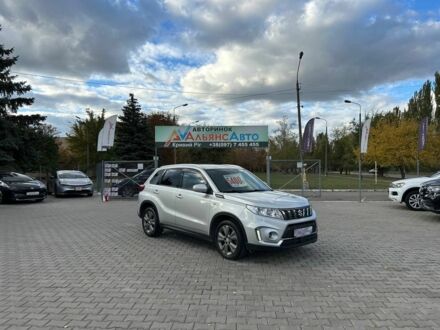 Серый Сузуки Витара, объемом двигателя 1 л и пробегом 62 тыс. км за 18000 $, фото 1 на Automoto.ua