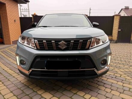 Сірий Сузукі Вітара, об'ємом двигуна 0 л та пробігом 50 тис. км за 18900 $, фото 1 на Automoto.ua