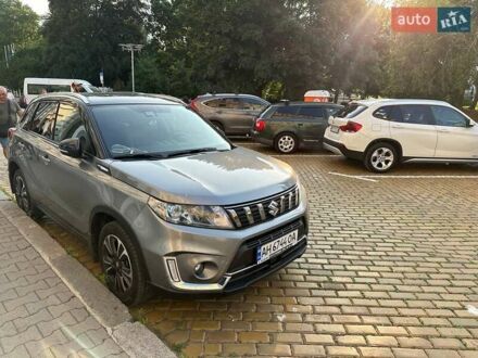 Сузуки Витара 2020 в Львове на Automoto.ua Серый Сузуки Витара, объемом двигателя 1.37 л и пробегом 72 тыс. км за 19500 $, фото 1 на Automoto.ua
