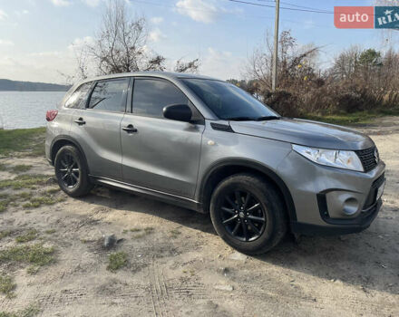 Серый Сузуки Витара, объемом двигателя 1.59 л и пробегом 66 тыс. км за 17999 $, фото 1 на Automoto.ua
