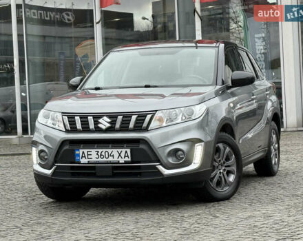 Серый Сузуки Витара, объемом двигателя 1.59 л и пробегом 35 тыс. км за 19500 $, фото 1 на Automoto.ua