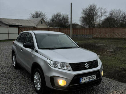 Сірий Сузукі Вітара, об'ємом двигуна 1.59 л та пробігом 55 тис. км за 16800 $, фото 1 на Automoto.ua