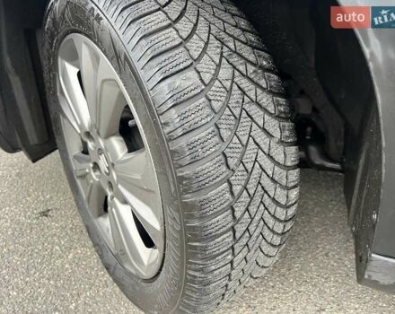 Синий Сузуки Витара, объемом двигателя 1.37 л и пробегом 160 тыс. км за 13800 $, фото 10 на Automoto.ua