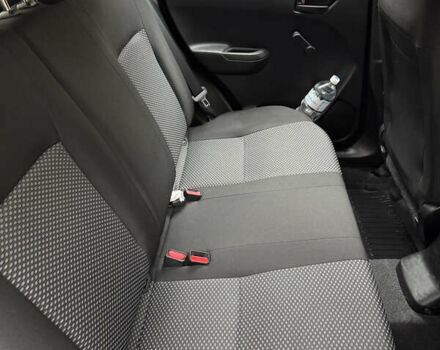 Синий Сузуки Витара, объемом двигателя 1.59 л и пробегом 19 тыс. км за 19000 $, фото 7 на Automoto.ua