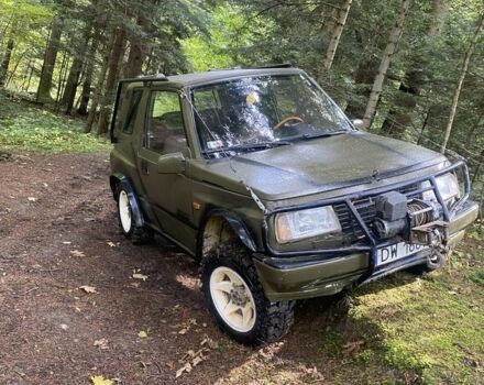 Зеленый Сузуки Витара, объемом двигателя 1.6 л и пробегом 200 тыс. км за 2100 $, фото 2 на Automoto.ua