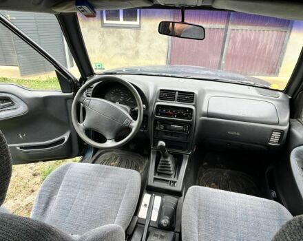 Зеленый Сузуки Витара, объемом двигателя 2 л и пробегом 177 тыс. км за 10000 $, фото 4 на Automoto.ua