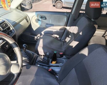 Зеленый Сузуки Витара, объемом двигателя 2 л и пробегом 350 тыс. км за 3950 $, фото 4 на Automoto.ua