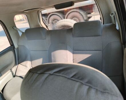 Зелений Сузукі Вітара, об'ємом двигуна 2 л та пробігом 350 тис. км за 3950 $, фото 2 на Automoto.ua