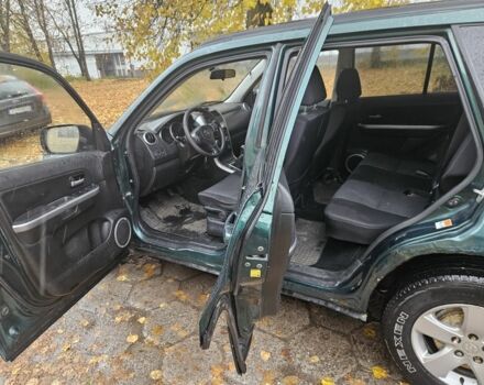 Зеленый Сузуки Витара, объемом двигателя 1.9 л и пробегом 252 тыс. км за 3750 $, фото 7 на Automoto.ua