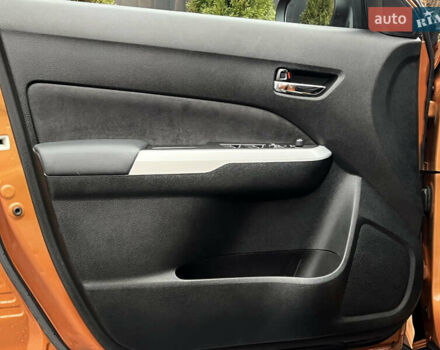 Оранжевый Сузуки Витара, объемом двигателя 1.37 л и пробегом 118 тыс. км за 16000 $, фото 15 на Automoto.ua