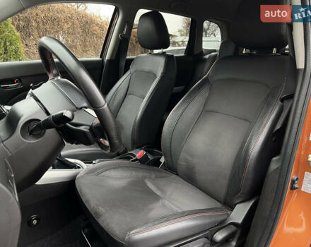 Оранжевый Сузуки Витара, объемом двигателя 1.37 л и пробегом 118 тыс. км за 16000 $, фото 18 на Automoto.ua