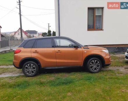 Помаранчевий Сузукі Вітара, об'ємом двигуна 1.59 л та пробігом 128 тис. км за 17200 $, фото 3 на Automoto.ua