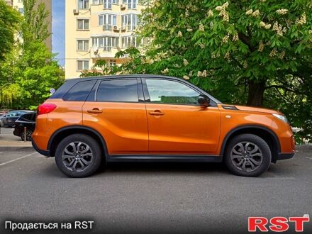 Сузукі Вітара 2017 у Києві на Automoto.ua Помаранчевий Сузукі Вітара, об'ємом двигуна 16 л та пробігом 53 тис. км за 17500 $, фото 1 на Automoto.ua