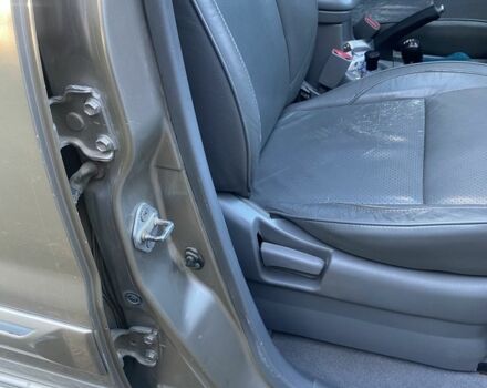 Сузуки ХЛ7 2003 в Черновцах на Automoto.ua Бежевый Сузуки ХЛ7, объемом двигателя 2.7 л и пробегом 234 тыс. км за 5500 $, фото 8 на Automoto.ua