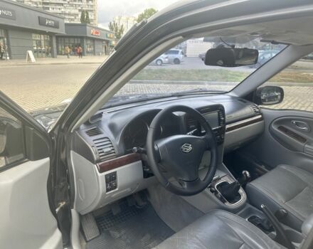 Черный Сузуки ХЛ7, объемом двигателя 2.7 л и пробегом 256 тыс. км за 7000 $, фото 2 на Automoto.ua