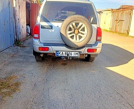 Серый Сузуки ХЛ7, объемом двигателя 2.7 л и пробегом 275 тыс. км за 7500 $, фото 3 на Automoto.ua