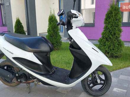 Сузукі Address V50 2005 у Києві на Automoto.ua Білий Сузукі Address V50, об'ємом двигуна 0.05 л та пробігом 5 тис. км за 750 $, фото 1 на Automoto.ua