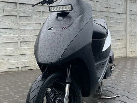 Белый Сузуки Address V50, объемом двигателя 0 л и пробегом 12 тыс. км за 344 $, фото 1 на Automoto.ua