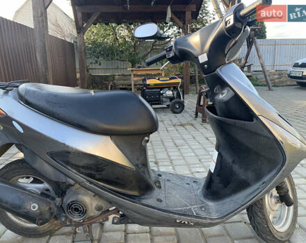 Сузукі Address V50 2009 у Умани на Automoto.ua Сірий Сузукі Address V50, об'ємом двигуна 0.05 л та пробігом 5 тис. км за 400 $, фото 1 на Automoto.ua