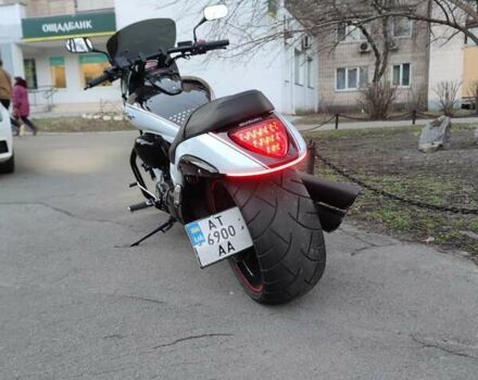 Белый Сузуки Boulevard C109R, объемом двигателя 1.78 л и пробегом 6 тыс. км за 14000 $, фото 10 на Automoto.ua
