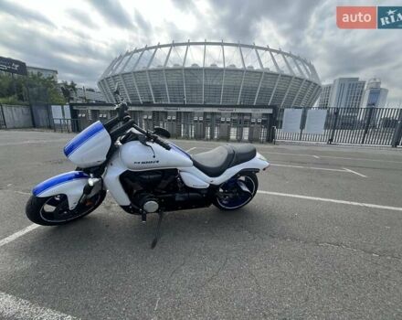 Белый Сузуки Boulevard M109R, объемом двигателя 1.8 л и пробегом 11 тыс. км за 15000 $, фото 12 на Automoto.ua