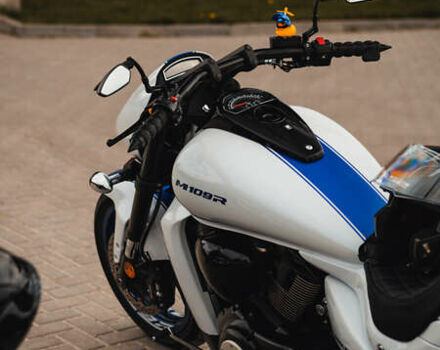 Белый Сузуки Boulevard M109R, объемом двигателя 0 л и пробегом 4 тыс. км за 19999 $, фото 5 на Automoto.ua