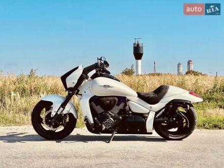 Сузукі Boulevard M109R 2017 у Одесі на Automoto.ua Білий Сузукі Boulevard M109R, об'ємом двигуна 0 л та пробігом 3 тис. км за 17500 $, фото 1 на Automoto.ua
