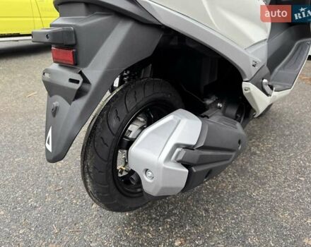 Сузуки Burgman 125, объемом двигателя 0 л и пробегом 1 тыс. км за 2600 $, фото 10 на Automoto.ua