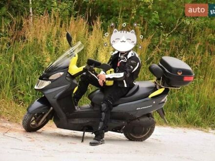 Сузуки Burgman 150 2004 в Нетешине на Automoto.ua Черный Сузуки Burgman 150, объемом двигателя 0.15 л и пробегом 31 тыс. км за 1500 $, фото 1 на Automoto.ua