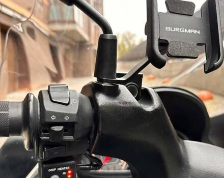 Белый Сузуки Burgman 200, объемом двигателя 0.2 л и пробегом 51 тыс. км за 2100 $, фото 6 на Automoto.ua