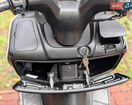 Белый Сузуки Burgman 200, объемом двигателя 0.2 л и пробегом 33 тыс. км за 2300 $, фото 11 на Automoto.ua