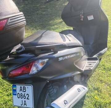 Черный Сузуки Burgman 200, объемом двигателя 0 л и пробегом 43 тыс. км за 2000 $, фото 6 на Automoto.ua