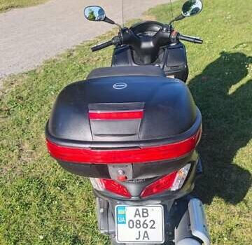 Черный Сузуки Burgman 200, объемом двигателя 0 л и пробегом 43 тыс. км за 2000 $, фото 8 на Automoto.ua