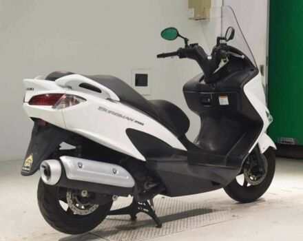 Сузуки Burgman 200, объемом двигателя 0.2 л и пробегом 0 тыс. км за 2299 $, фото 2 на Automoto.ua