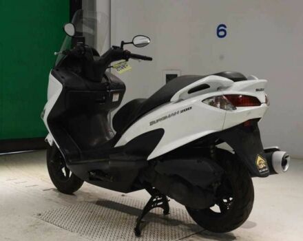 Сузуки Burgman 200, объемом двигателя 0.2 л и пробегом 0 тыс. км за 2299 $, фото 3 на Automoto.ua