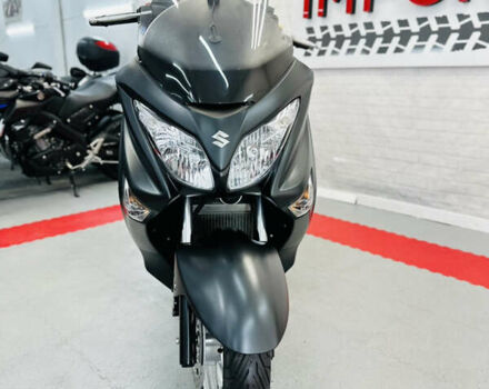 Сірий Сузукі Burgman 200, об'ємом двигуна 0.2 л та пробігом 29 тис. км за 2400 $, фото 4 на Automoto.ua