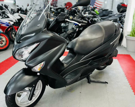 Сірий Сузукі Burgman 200, об'ємом двигуна 0.2 л та пробігом 29 тис. км за 2400 $, фото 9 на Automoto.ua