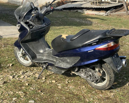 Синий Сузуки Burgman 200, объемом двигателя 0.2 л и пробегом 4 тыс. км за 1000 $, фото 3 на Automoto.ua