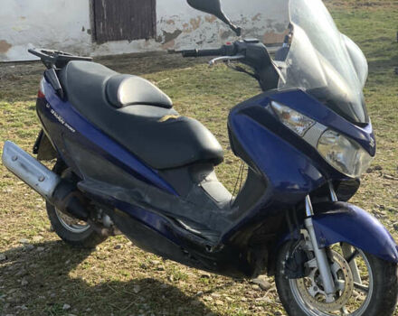 Синий Сузуки Burgman 200, объемом двигателя 0.2 л и пробегом 4 тыс. км за 1000 $, фото 1 на Automoto.ua