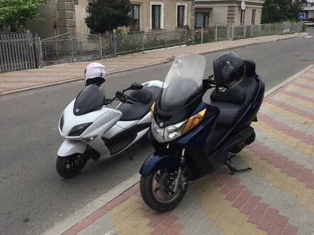 Сузуки Burgman 400 2003 в Тернополе на Automoto.ua Сузуки Burgman 400, объемом двигателя 0 л и пробегом 47 тыс. км за 1320 $, фото 1 на Automoto.ua