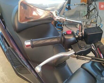 Синий Сузуки Burgman 400, объемом двигателя 0.39 л и пробегом 7 тыс. км за 2300 $, фото 12 на Automoto.ua