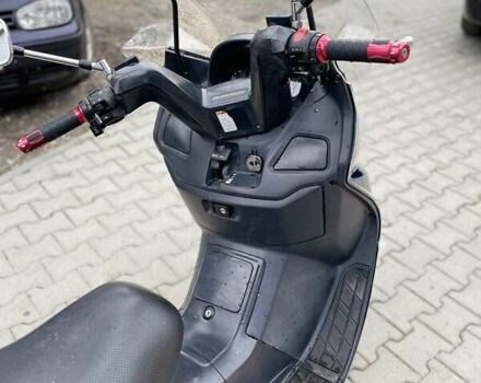 Синий Сузуки Burgman 400, объемом двигателя 0 л и пробегом 70 тыс. км за 2000 $, фото 9 на Automoto.ua