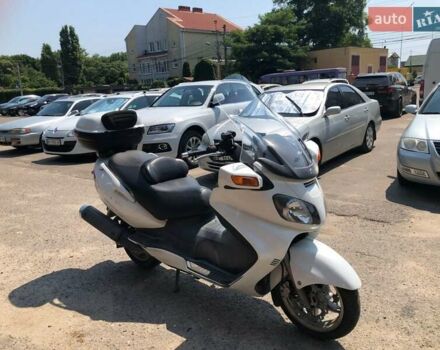 Белый Сузуки Burgman AN 650, объемом двигателя 0.6 л и пробегом 52 тыс. км за 3200 $, фото 4 на Automoto.ua